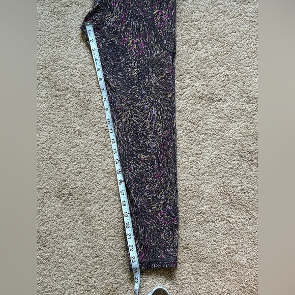 Lululemon Invigorate High-Rise Tight Motion topography Multi Legging - Picture 12 of 12